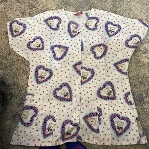 Women’s 3-pocket button up scrub shirt